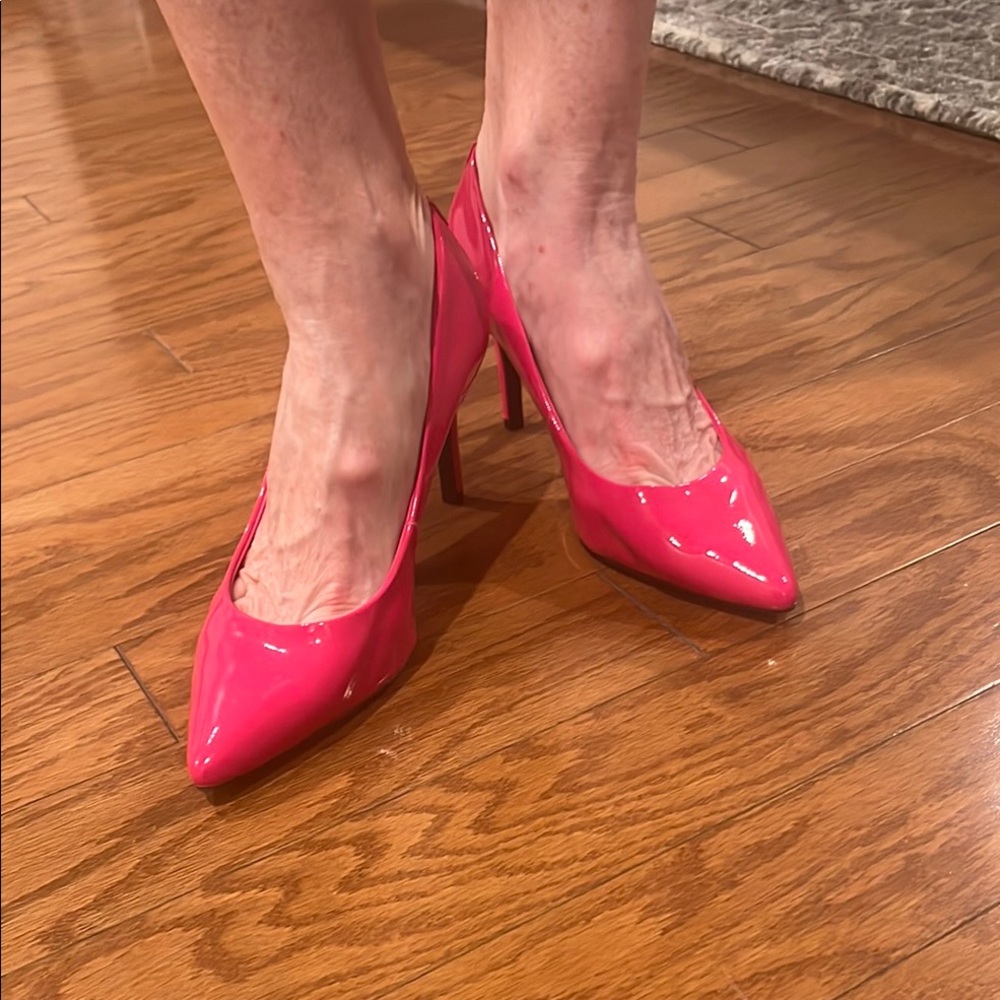 Elegant Pink Women's Pumps - Picture 4 of 5